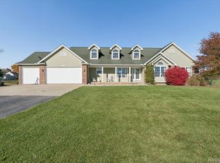 11051 Meadowview Dr, Goodrich, MI 48438