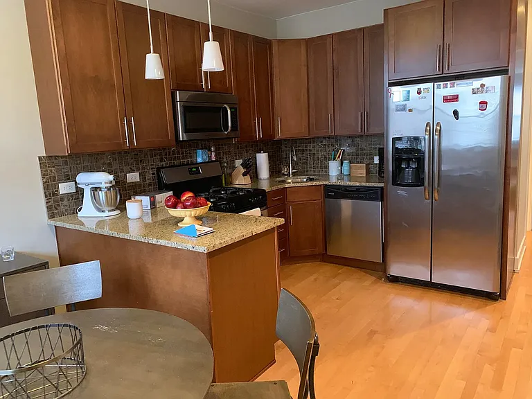 1019 N Western Ave #2 — Photo 1