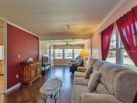 4th image of 1350 Lake Dr