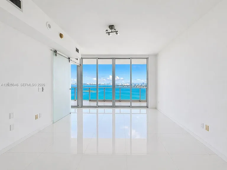 2020 N Bayshore Dr #2909 — Photo 8
