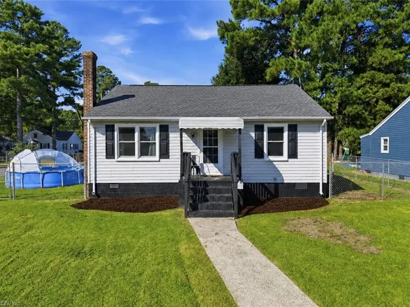 711 Chestnut St, Franklin, VA 23851