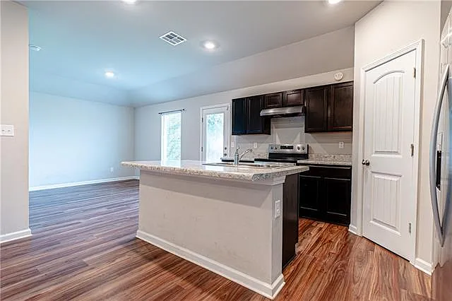 42318 Andrea Ln — Photo 3