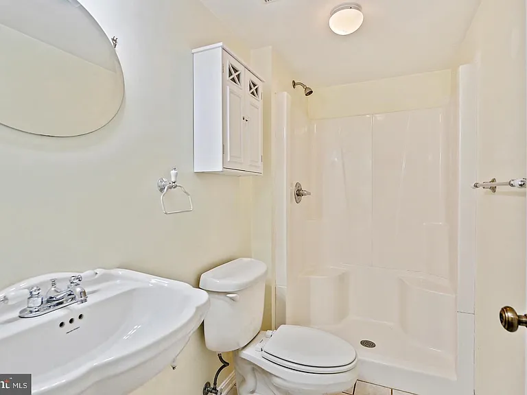 1723 Clarkson St — Photo 17