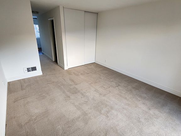 4th image of 21 Thomas Ave #3