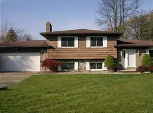 2121 Marlou Ct, Saginaw, MI