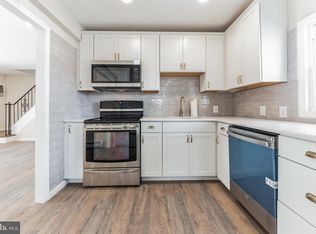 47 River Ln, Levittown, PA 19055