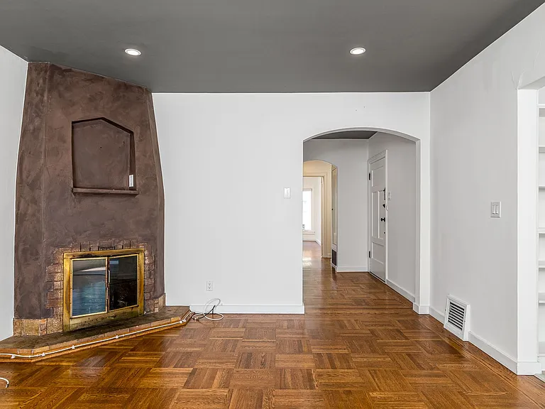 919 Teresita Blvd — Photo 11