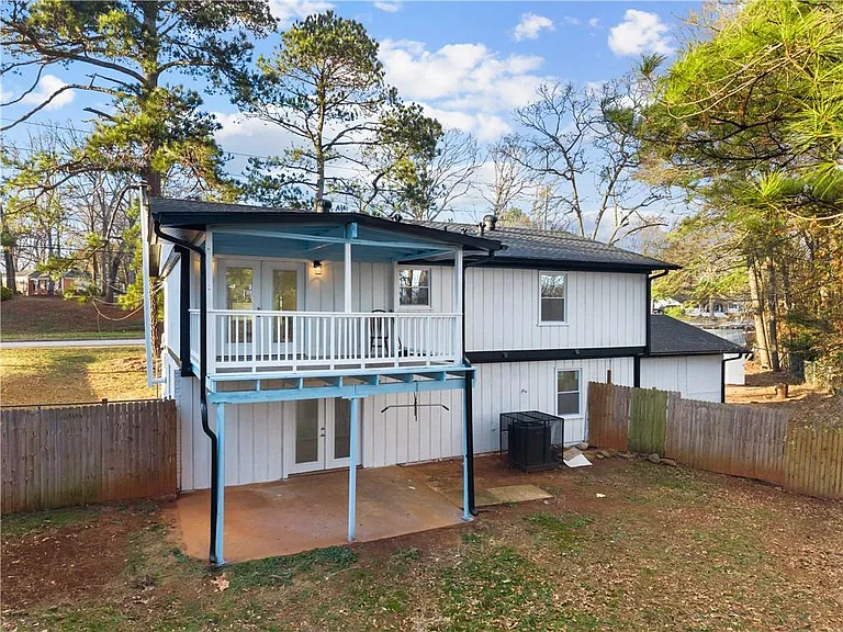 2304 S Hairston Rd — Photo 19
