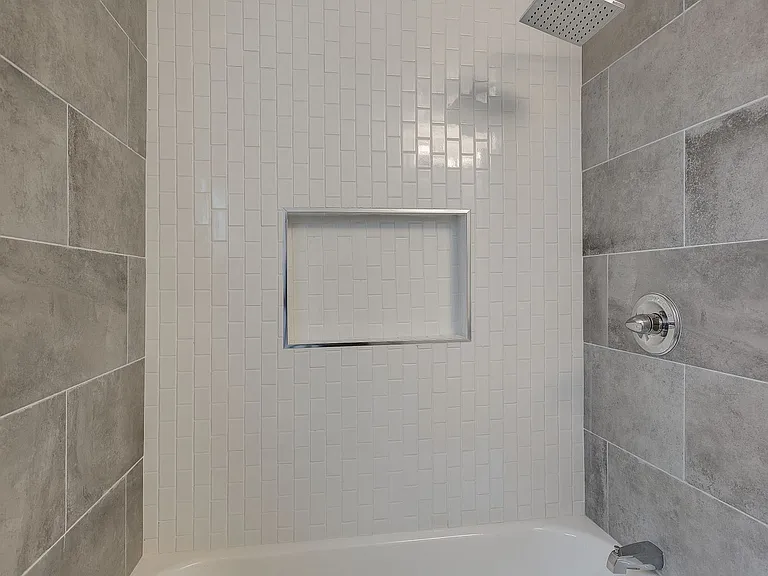 Pine Crest Apartments — Photo 29
