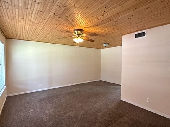 2nd image of 409 S Jefferson Dr