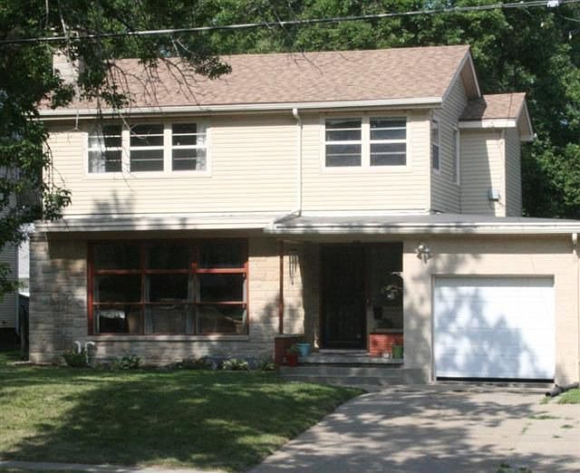 3327 Jennings St, Sioux City, IA 51104 | Zillow