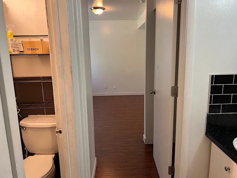 68 E 200 N #8 — Photo 10