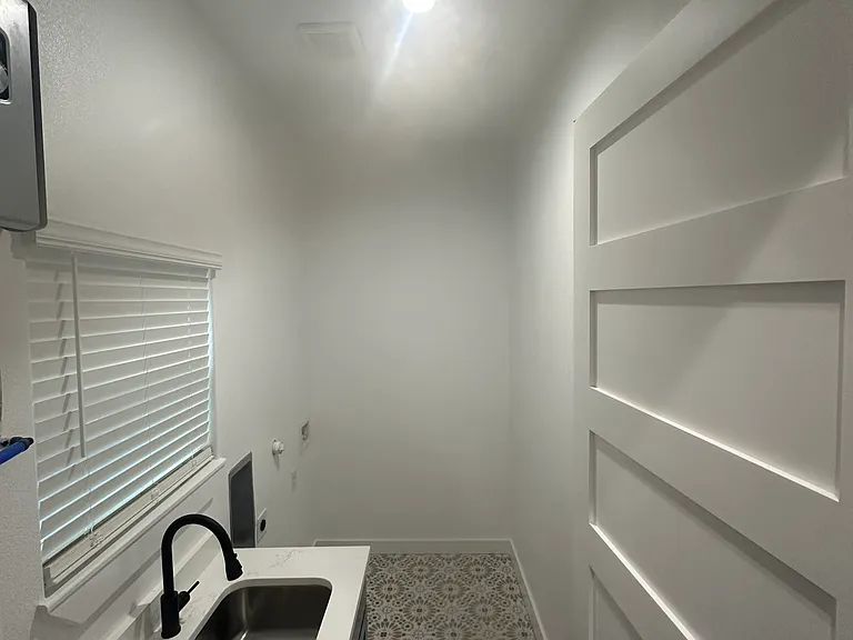2715 Grafton Ave — Photo 7