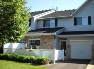 8488 Cortland Rd, Eden Prairie, MN 55344