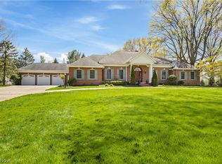 691 Overbrook Rd, Elyria, OH 44035