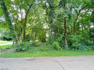 332 Channel Ave, New Franklin, OH 44319