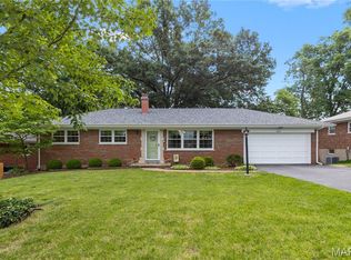 8816 Crest Oak Ln, Saint Louis, MO 63126