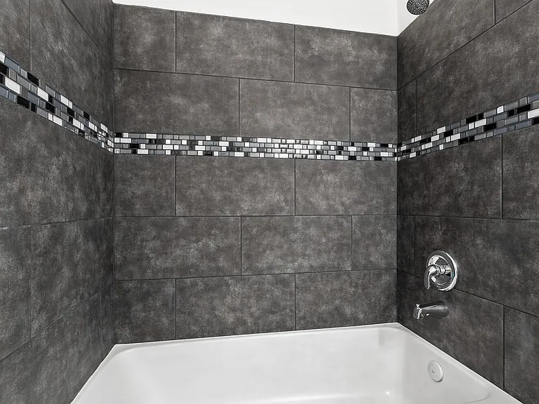 6727 S 5th Ave — Photo 19