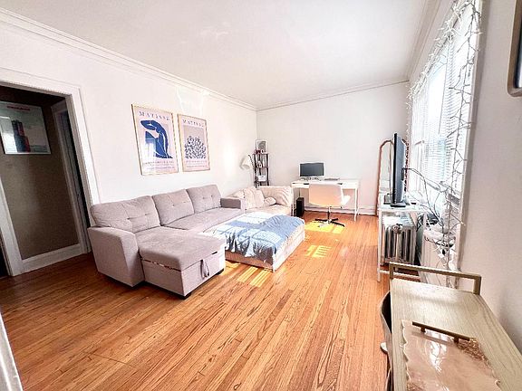 2nd image of 4535 N Paulina St APT 1C