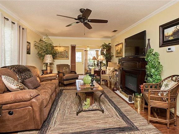 4th image of 215 N Hill Ave #10