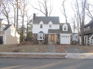 296 Churchill Rd, Teaneck, NJ 07666