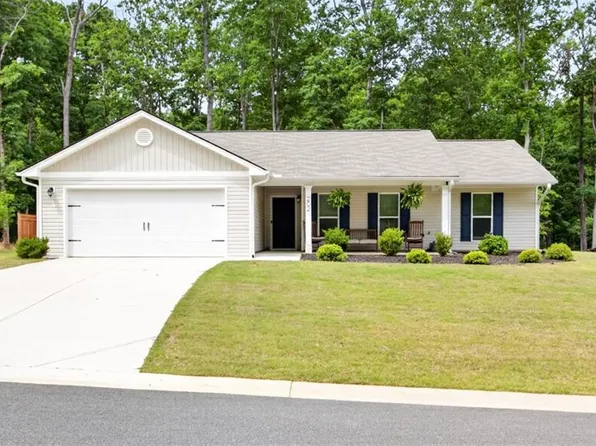 202 Rolling Woods Ln, Hull, GA 30646