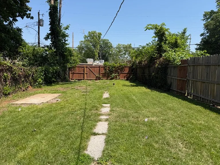 6725 Schofield Ave — Photo 11
