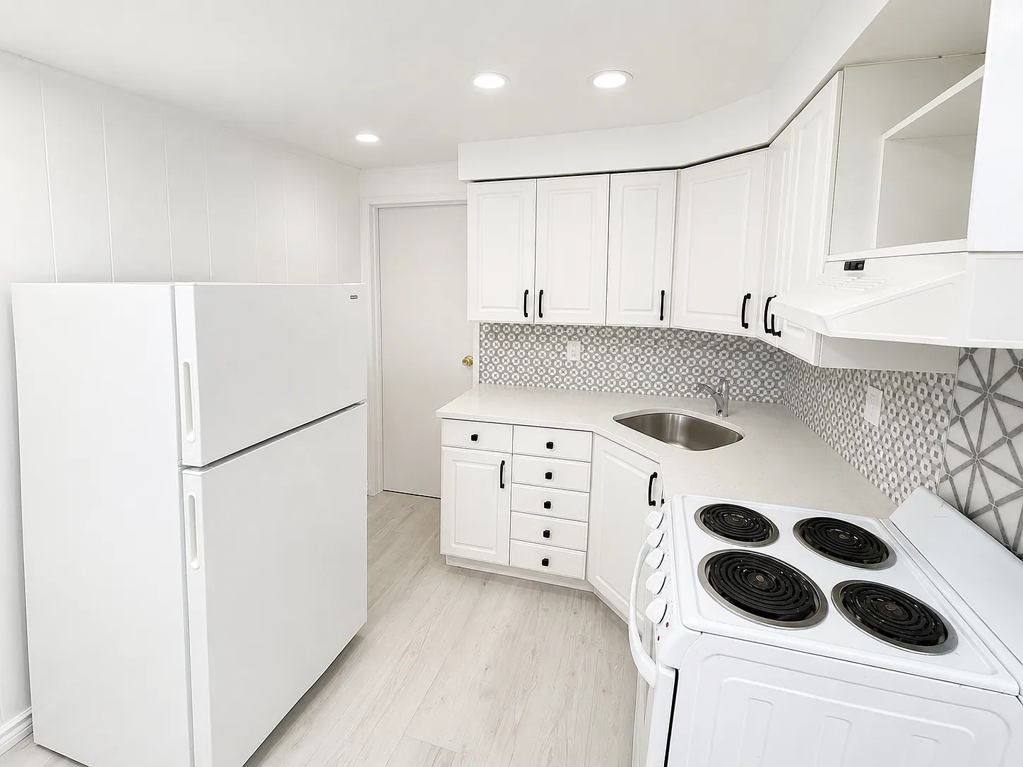 1 bed, 650 sqft, $2,300 — Photo 3