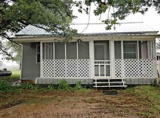 574 Fm 906 E, Powderly, TX 75473