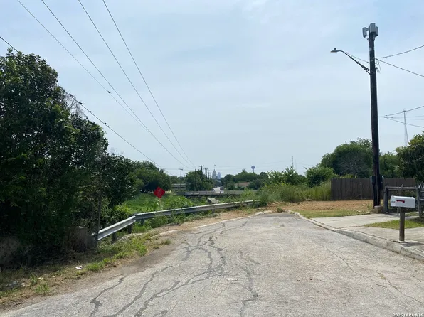 1315 MONTEREY ST, San Antonio, TX 78207