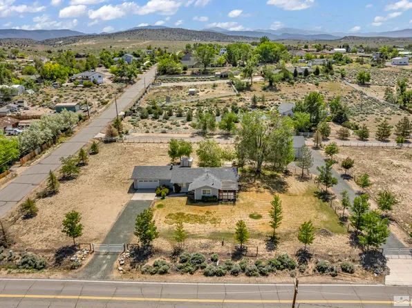 2543 Fremont St, Minden, NV 89423