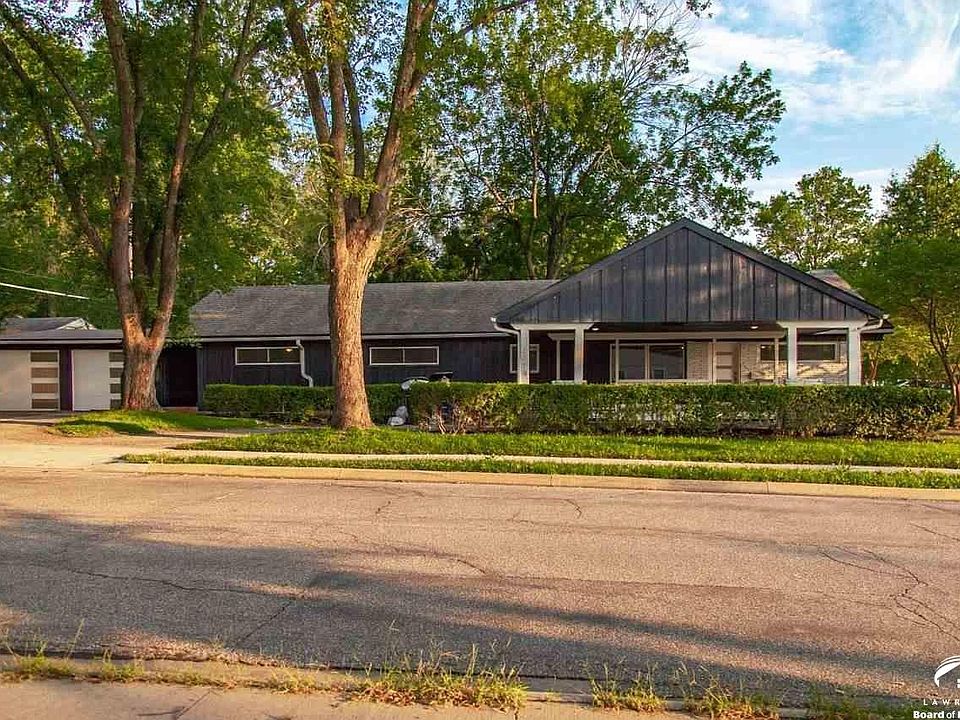 2019  Harvard Lawrence, KS listing photo #1