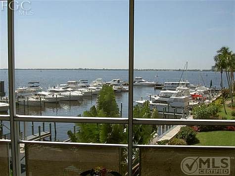 Large screened balcony on the river