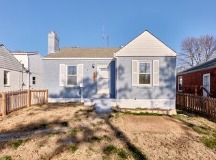 8257 Watson Rd, Saint Louis, MO 63119