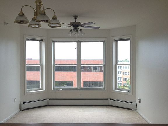 3rd image of 20 Joy Dr #8