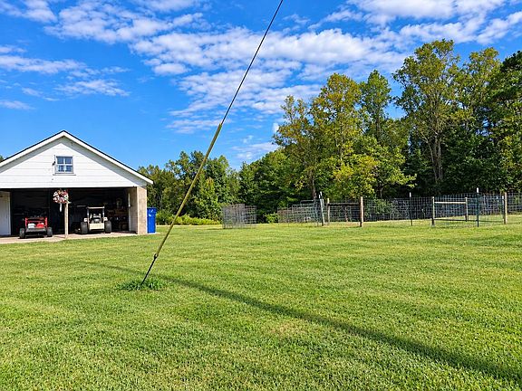 2nd image of 681 Cuba Ridge Rd