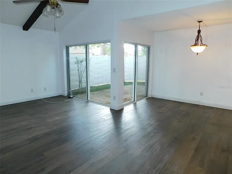 2561 Forest Run Ct — Photo 2