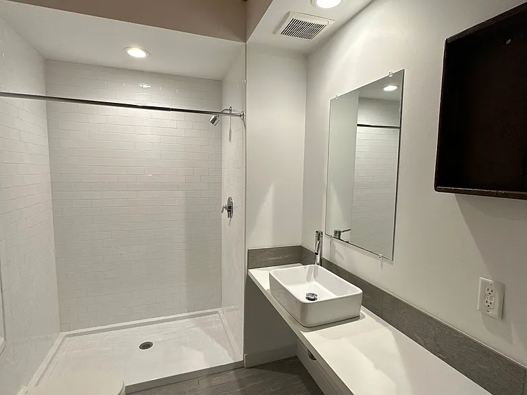 36 Cromwell St #406 — Photo 5