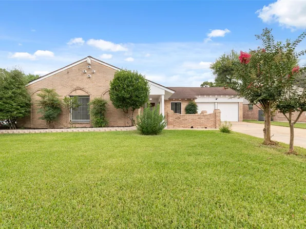 11411 Ash Creek Dr, Houston, TX 77043