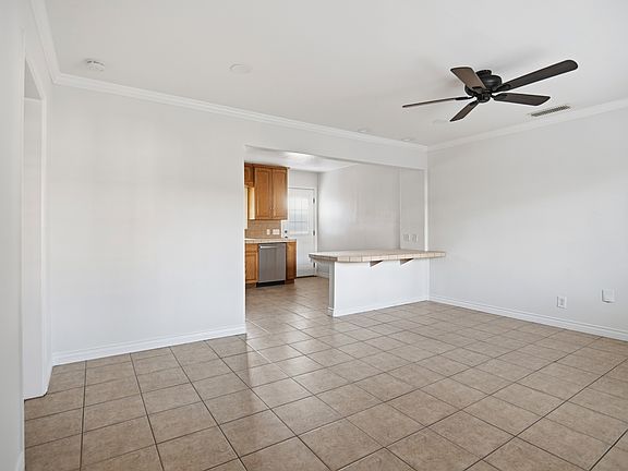 5th image of 11296 Lampson Ave