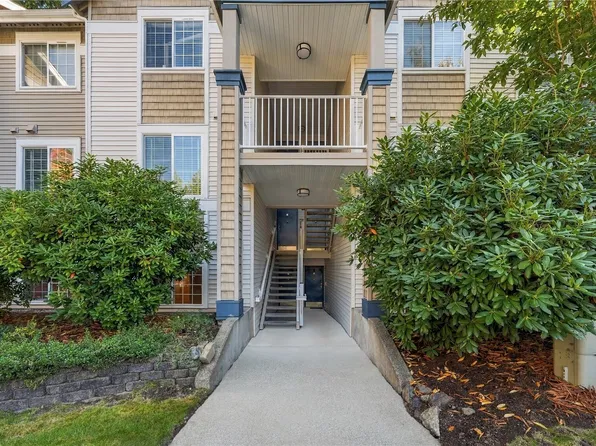 25235 SE Klahanie Boulevard #Q 102, Sammamish, WA 98029