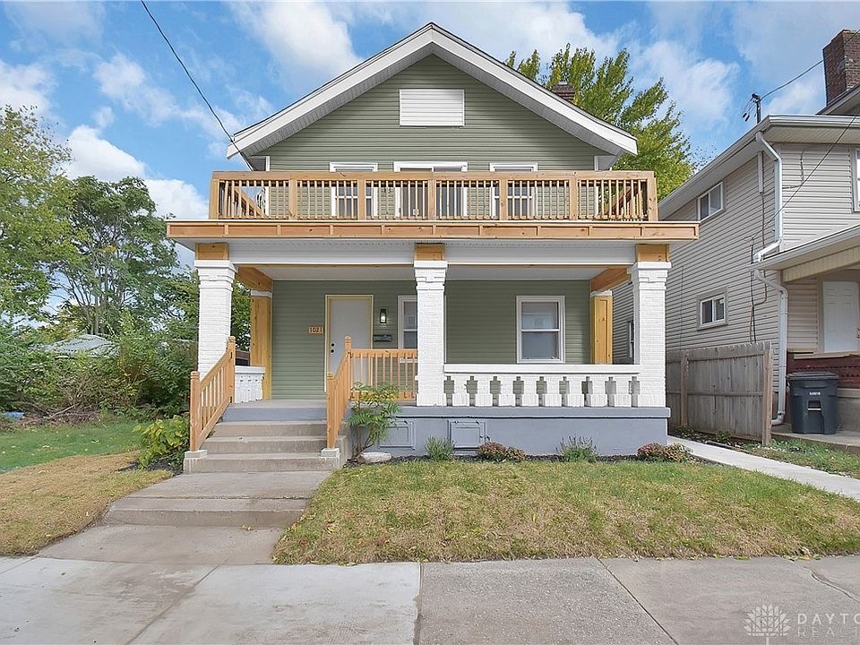 1st image of 1021 Clover St