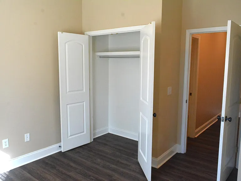644 Huntington Dr — Photo 33