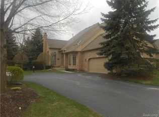 2170 Clearwood Ct, Shelby Township, MI 48316