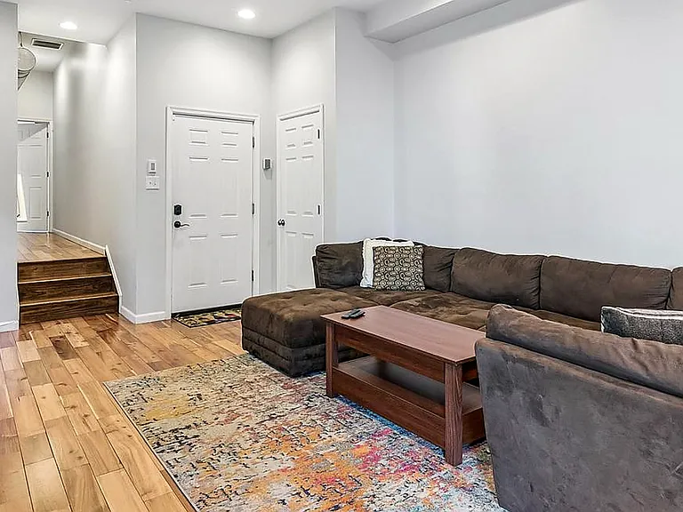 413 Fairmount Ave #2 — Photo 5
