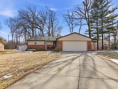 19661 Silver Spring St, Southfield, MI, 48076