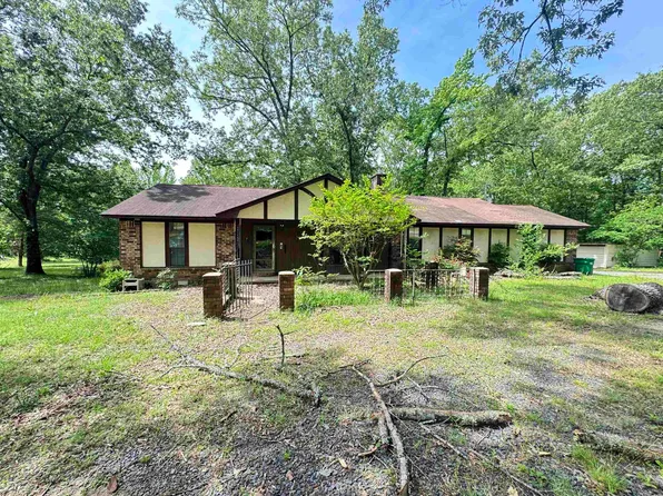 2017 E Carmichael Rd, Cabot, AR 72023