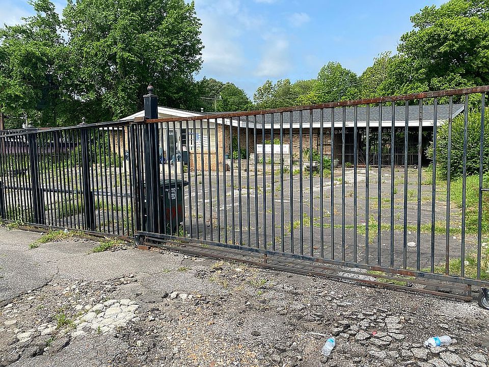 1st image of 2371 Elvis Presley Blvd