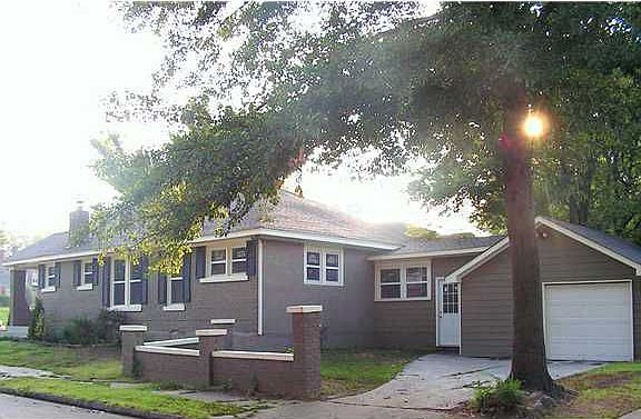 5th image of 1571 Jackson Ave