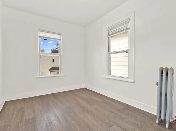 7-06 College Point Boulevard image 24 of 44